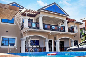 Yussals Apartments